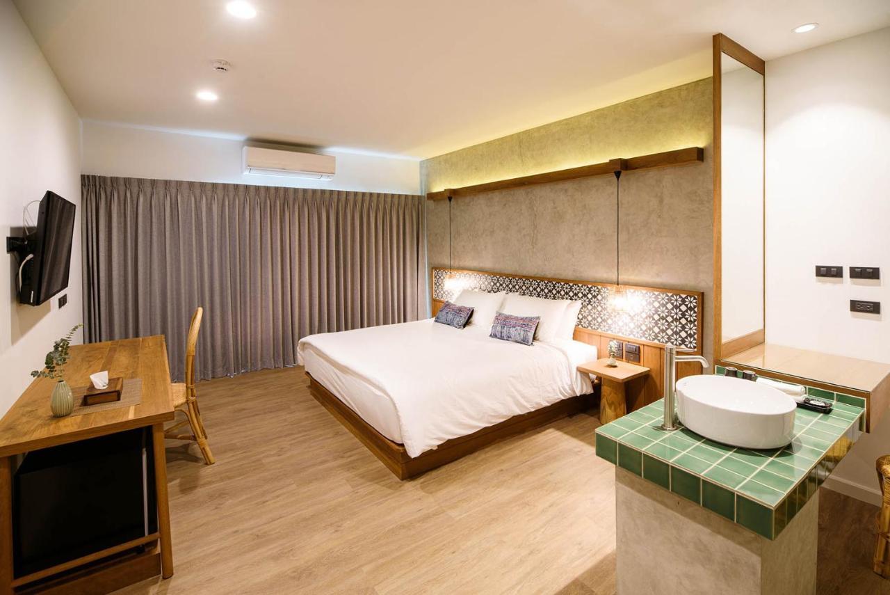 Himku Hotel - Adult Only Chiang Mai Exterior foto